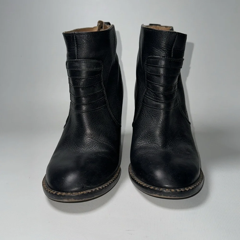 Free People Black Leather Ankle Boots - sz 39